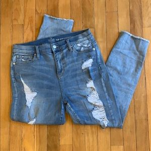 New York & company cropped distressed jeans